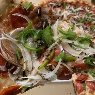 8. Giannas Special Pizza