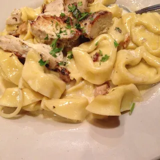 Tortellini Alfredo
