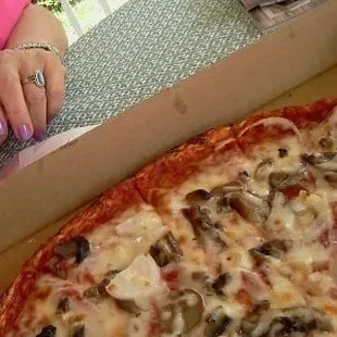 Great pizza, with delivery.