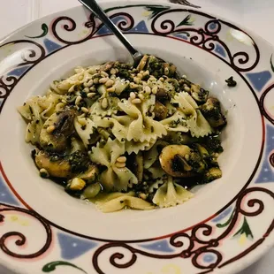 Bow Tie pasta with pesto