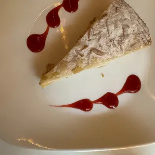 Special lemon tart with almonds