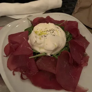 Burrata with bresaola and arugola