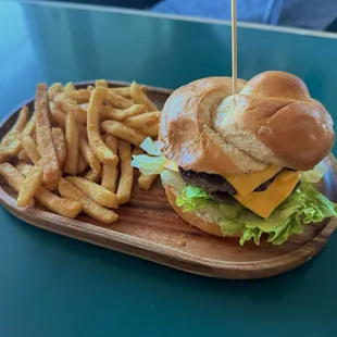Giant Double Cheeseburger + Fries