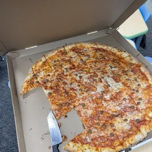 Giant pizza 1 topping.