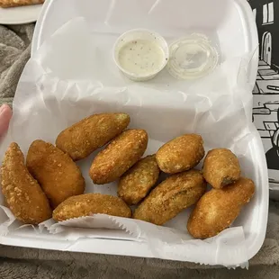 8 Pieces Jalapeno Poppers