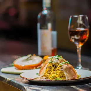 Fresh spaghetti with mushrooms and speck