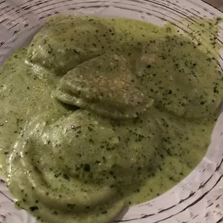 FAM Spinach & Cheese Ravioli