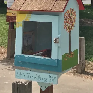 Little Free Library, leave a book, take a book, at this park, nice one too!