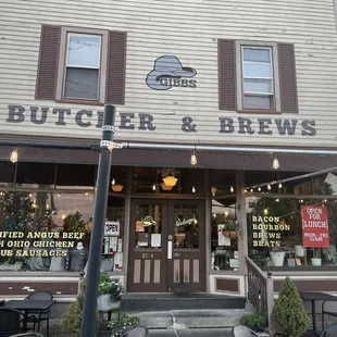 Great front view of the saloon style building and restaurant