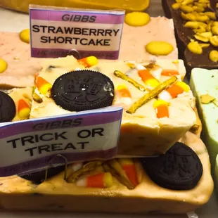Halloween "Trick Or Treat" Fudge