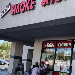 This is the owners family... kids include that he called me a cow and told me to get the fuck out of his parking... really classy!