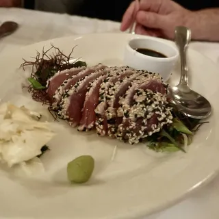 Sesame Seared Tuna*