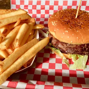 Buckaroo burger and fries are yummy