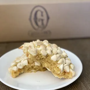 White Chocolate Macadamia with Salted Caramel @tiffhuangry