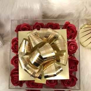 Rachel box with chocolates and diamonds www.dreamcometrue.us