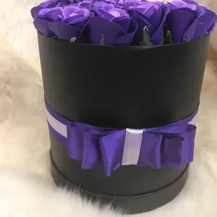 Linda box soap purple flowers.medium size . Www.dreamcometrue.us