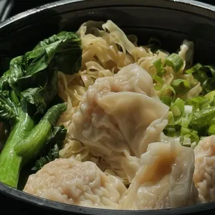 Signature wonton lo mein