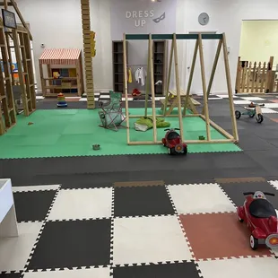 Foam added in place of slippery floor (while fun, was showing wear and tear)