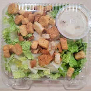 caesar salad (caesar dressing)
