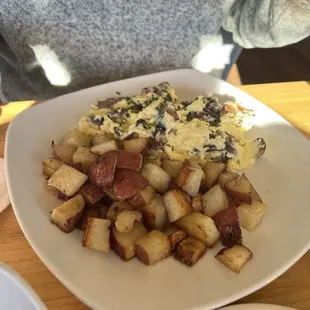 #1 scramble; mushrooms and goat cheese, served with roasted red potatoes.