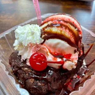 Brownie Sundae