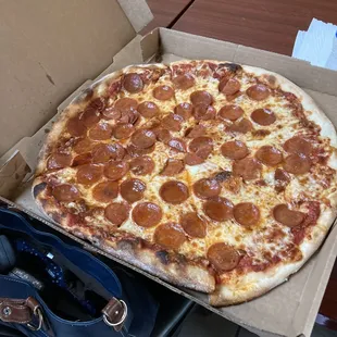 16&quot; pepperoni pizza