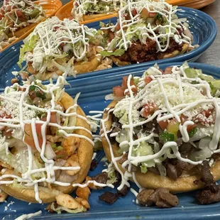 Steak and chicken sopes