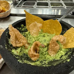Tableside guacamole