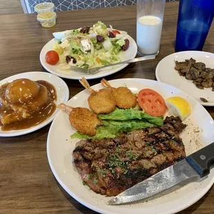 Special of the night: NY strip, covered in mushrooms. So tender and flavorful!