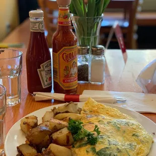 Salmon omelets with potatoes