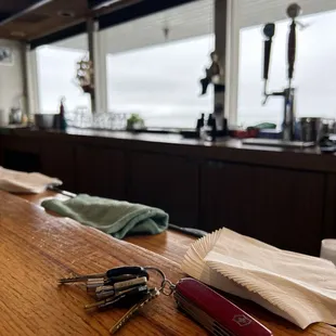 sushi and sashimi, interior