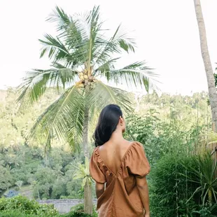 A signature style, the Zara Dress crafted from 100% linen