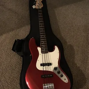 Squier Jazz bass with LaBella nylon tapewounds.