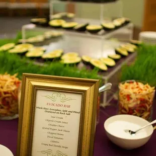 Table setup from Dallas wedding caterer, Gil's Elegant Catering.