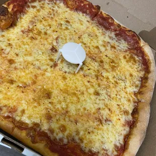 Pepperoni pizza, pepperoni is under the cheese