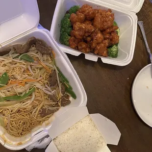 Beef Lo Mein &amp; General Tao's Chicken