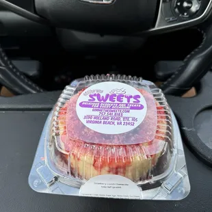 strawberry shortcake cheesecake $9 (instagram: @issa.cheatday)