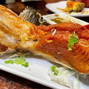 Salmon Cama (Collar)