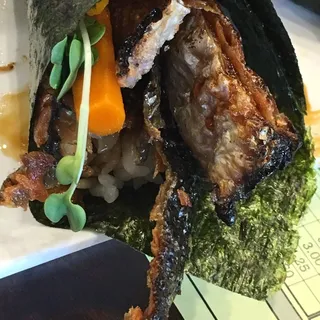Salmon Skin Handroll