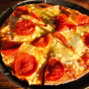 Whole grain crust - personal size pepperoni. Great!
