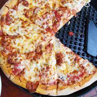 Pepperoni, Roasted garlic pizza