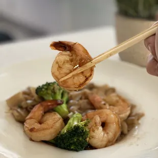 Pad See U with Shrimp