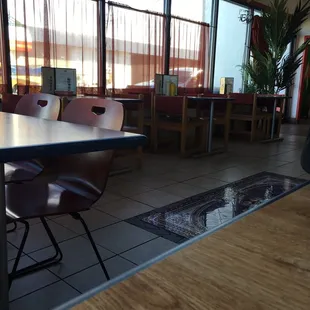 Peaceful Dining Area