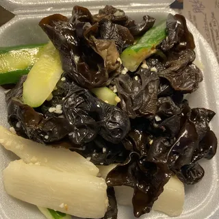 Stir-Fry Cucumber, Fungus and Yam