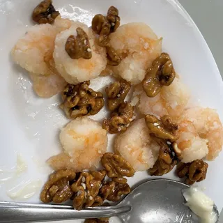 Fried Shrimp with Walnut