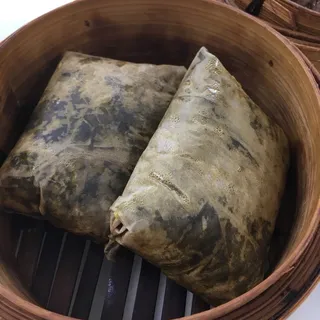 Mochi Rice in Lotus Leaf