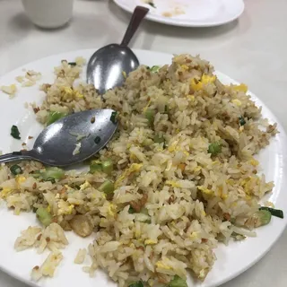 Garlic Fried Rice with Seafood