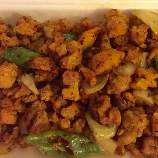 Fried chicken w/dry chili peppers!