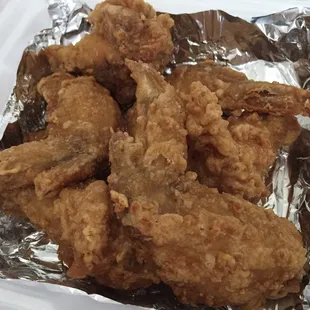 Very crispy fried chicken wings! It's so good better than KFC.
