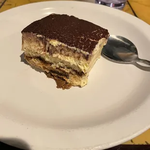 Tiramisu cake (Desert).